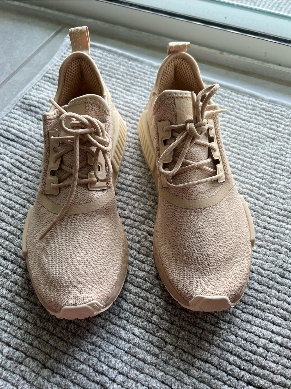 Women's Adidas Originals NMD R1 Casual Shoes Size 8.5 – Blush Pink/Beige/Tan - Picture 2 of 8